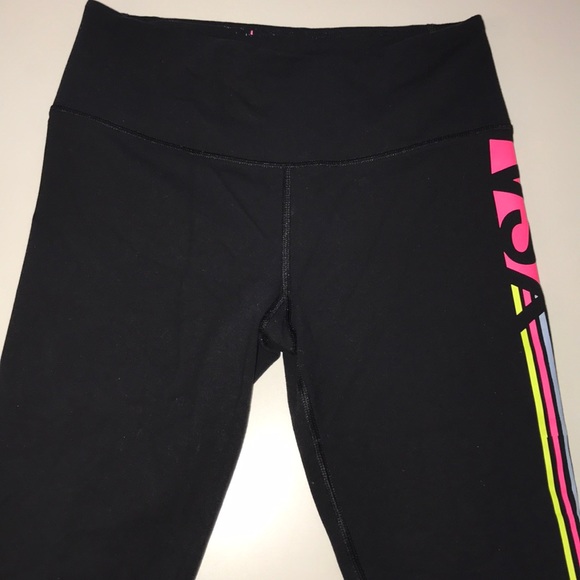 Victoria’s Secret Knockout Crop S - Picture 2 of 4